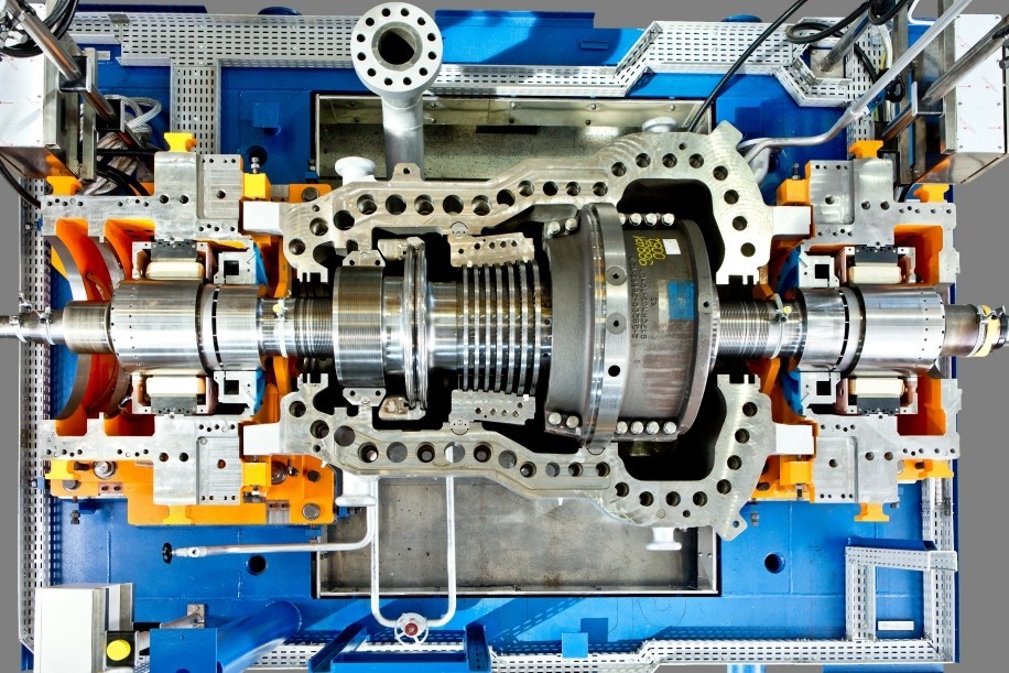 První parní turbínou s levitujícím rotorem úspěšně uvedenou do provozu je turbína SST-600, která se nachází v Jänschwaldské elektrárně (jižně od Berlína). Slouží zde jako jedna z dvanácti turbín pohánějících vodní pumpy. Turbína má výkon 10 MW a pracuje při 5 700 otáčkách za minutu. Obecně lze technologií pro levitaci rotoru vybavit turbíny s rotory vážícími až 10 tun (čemuž odpovídá výkon až 40 MW).